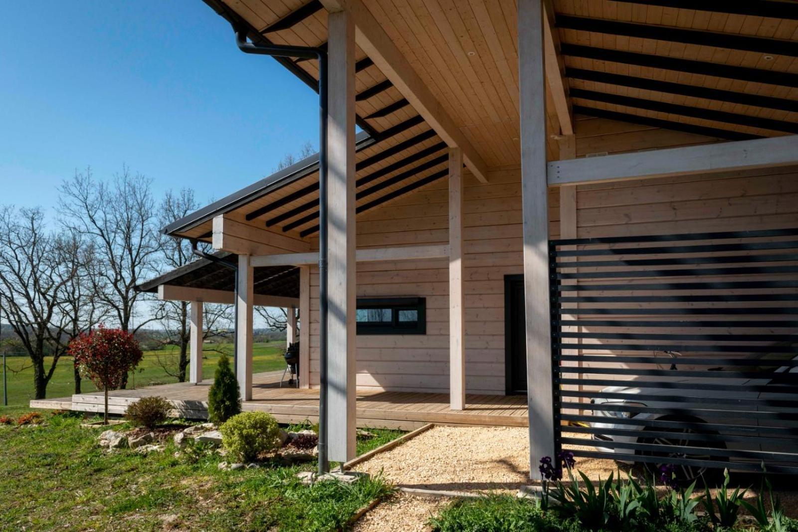 Maison Ecologique De Qualite Superieure Монфланкин Екстериор снимка